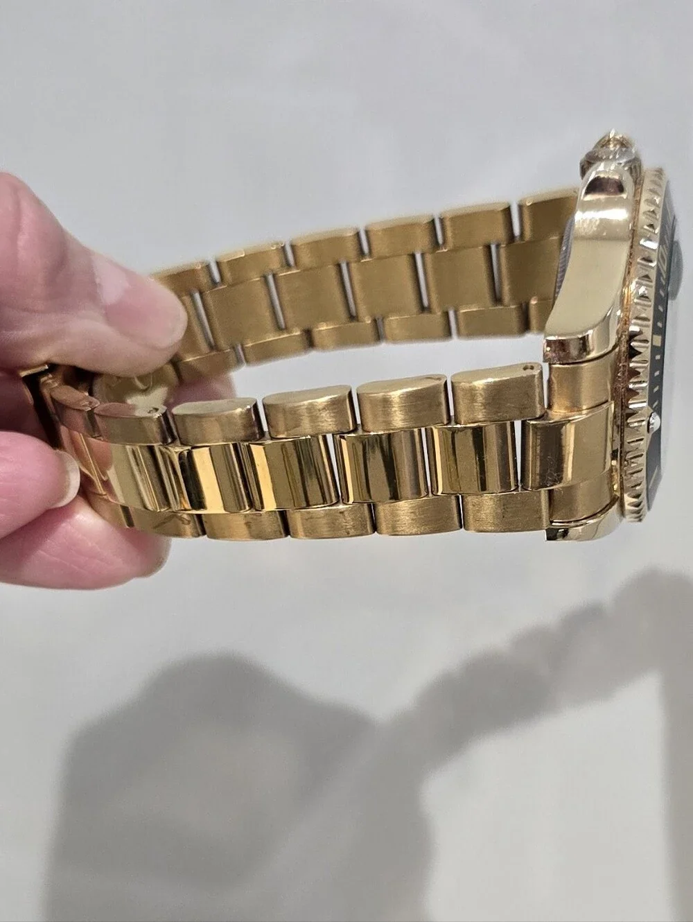 The Unbranded Brand polished gold